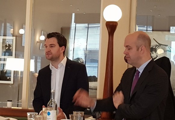 von links: Johannes Vogel, MdB, Arbeitsmarkt- und Rentenpolitischer Sprecher der FDP-Bundestagsfraktion, und Prof. Marcel Fratzscher, Präsident, Deutsches Institut für Wirtschaftsforschung (DIW) e.V.