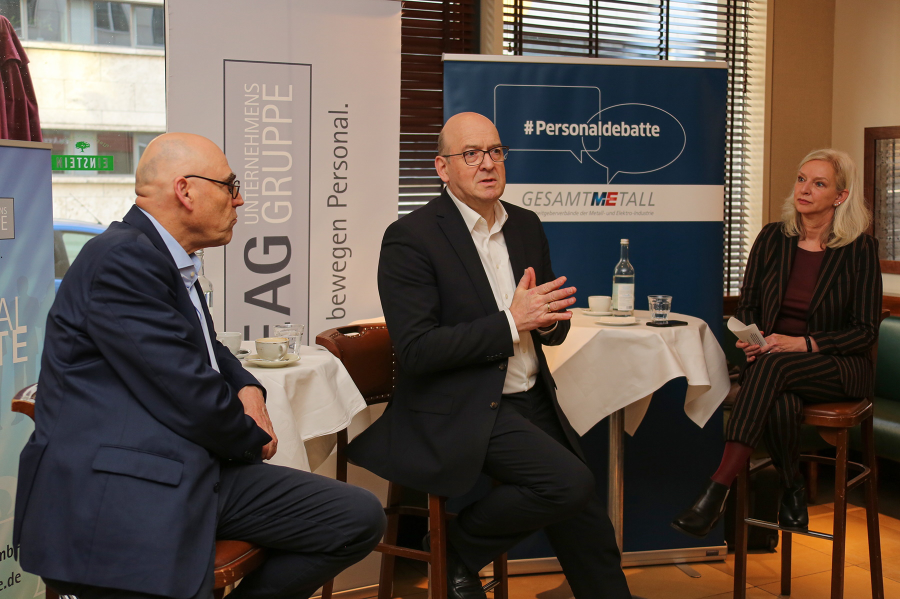 von links: Prof. Dr. Wolfgang Schroeder, Fachgebietsleiter, Universität Kassel, Fachbereich Gesellschaftswissenschaften, Dr. Hans-Peter Klös, Geschäftsführer und Leiter Wissenschaft, IW Köln, und Moderatorin Ute Welty