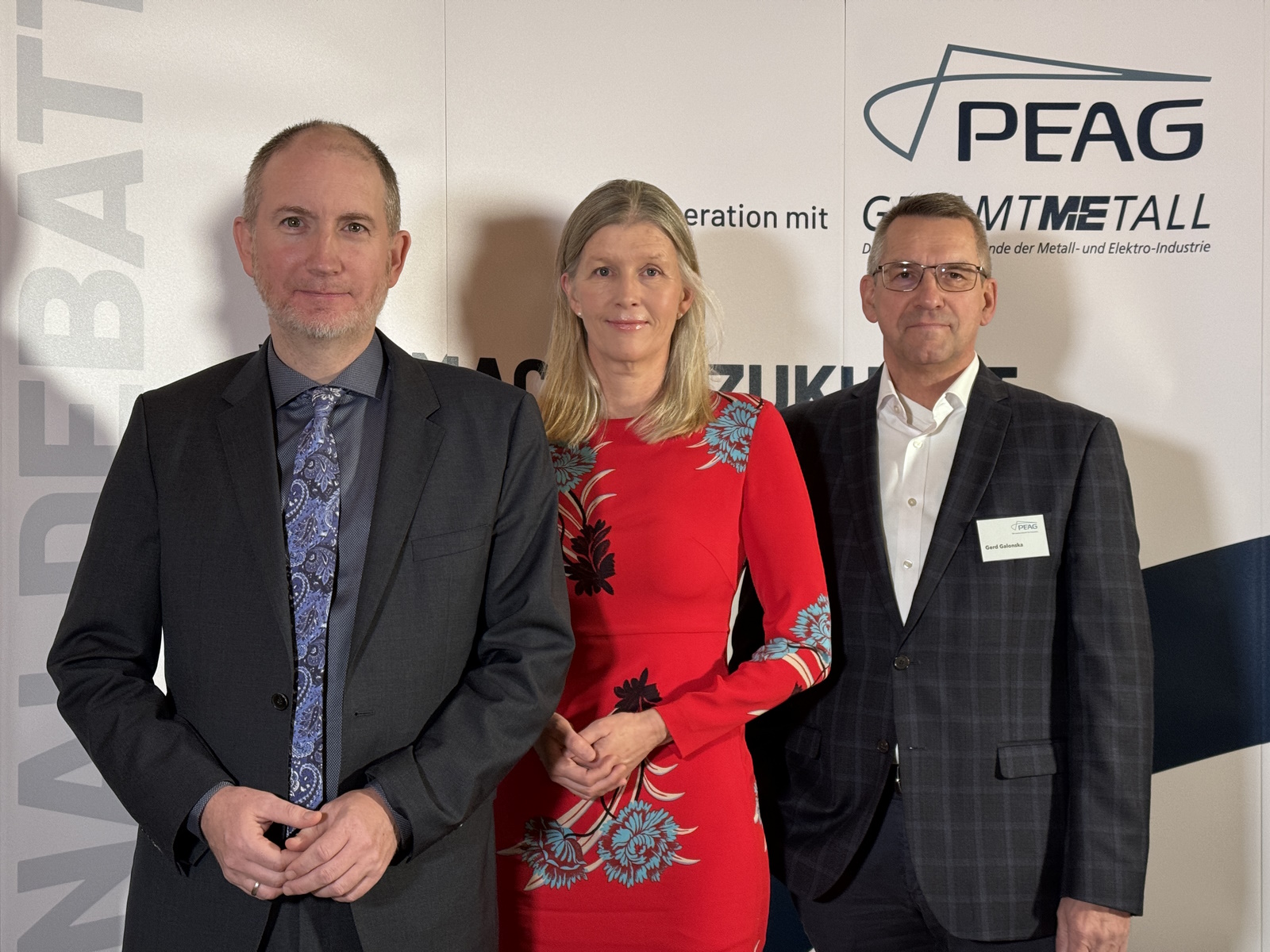 Prof. Dr. Axel Plünnecke (links), Leiter des Kompetenzfeldes Bildung, Zuwanderung und Kommunikation beim Institut der deutschen Wirtschaft in Köln (IW), Dr. Ann-Veruschka Jurisch, für die FDP im Deutschen Bundestag, und Gerd Galonska, Sprecher der Geschäftsführung der PEAG Holding GmbH.