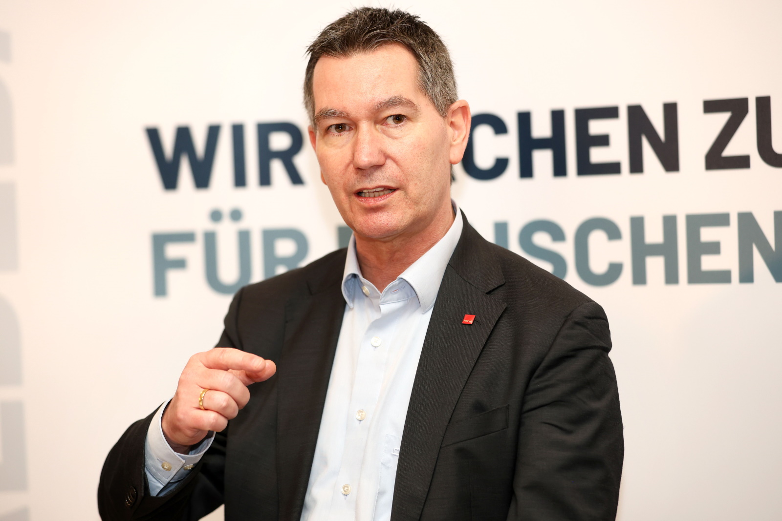 Christoph Schmitz, Mitglied im ver.di-Bundesvorstand und dort Leiter des Fachbereichs Finanzdienste, Kommunikation und Technologie, Kultur, Ver- und Entsorgung, Selbstständige