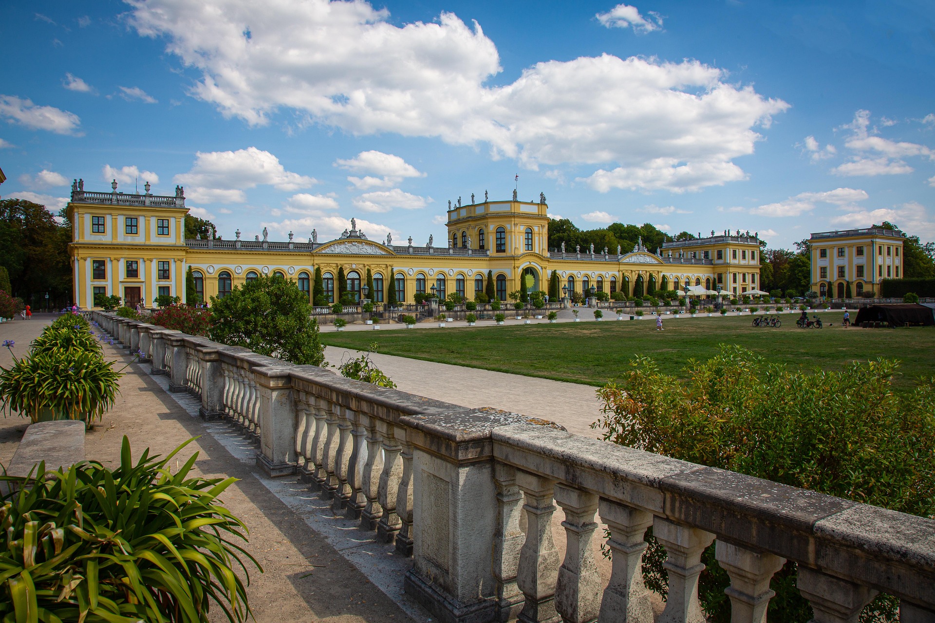 Das Foto zeigt die Orangerie, ein Schloss im Kasseler Karlspark.