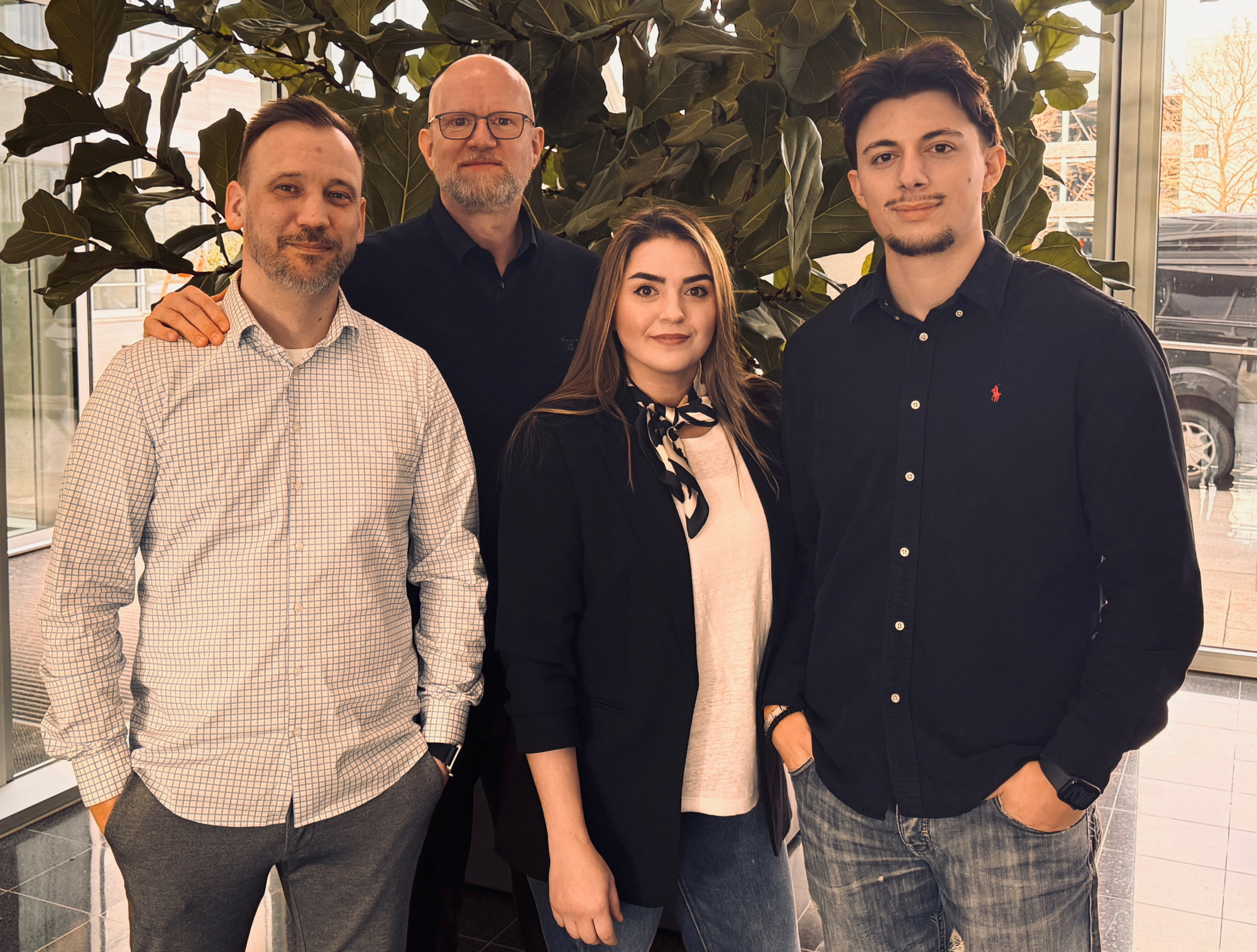 Unser PEAG Personal-Team in Kiel (von links): Key Account Manager Daniel Herzog, Holger Knetsch, Mitglied der Geschäftsleitung, Recruiting Specialist Nuray Yilmazer und Account Manager Antonij Mihajloski