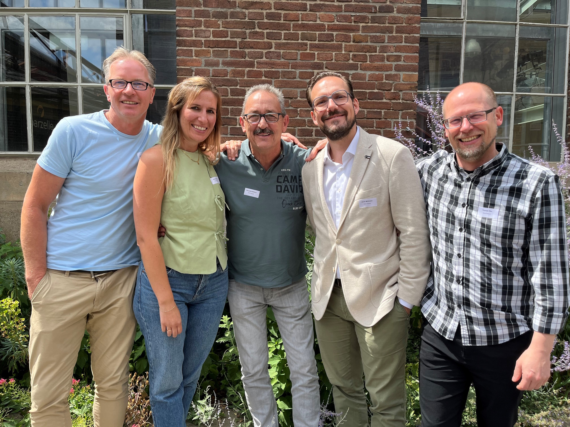 Niederlassung von PEAG Personal in Köln (von links): Niederlassungsleiter Oliver Godemann, KMU-Accountmanagerin Vanessa Suré, Personaldisponent Alexander Wieland, Operativer Leiter Janek Möhlmann, und Teamassistent Thomas Eßer